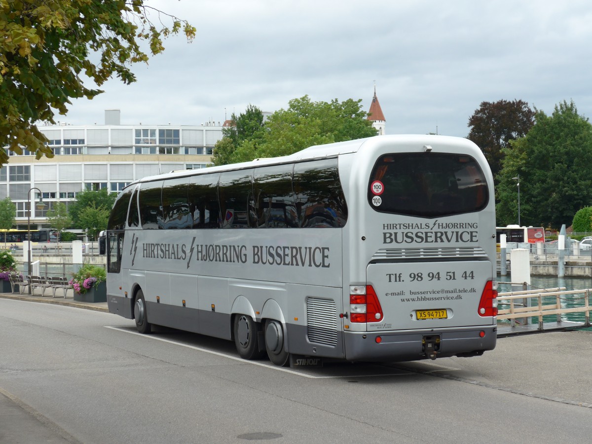 (163'181) - Aus Dnemark: Andersen, Hjrring - XS 94'717 - Neoplan am 29. Juli 2015 bei der Schifflndte Thun
