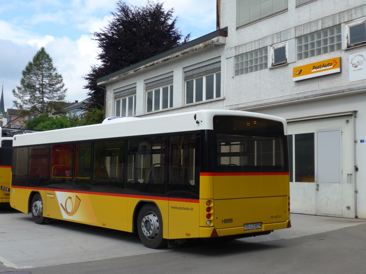 (163'210) - PostAuto Ostschweiz - SG 412'681 - Hess Personenanhnger am 2. August 2015 in Urnsch, Garage