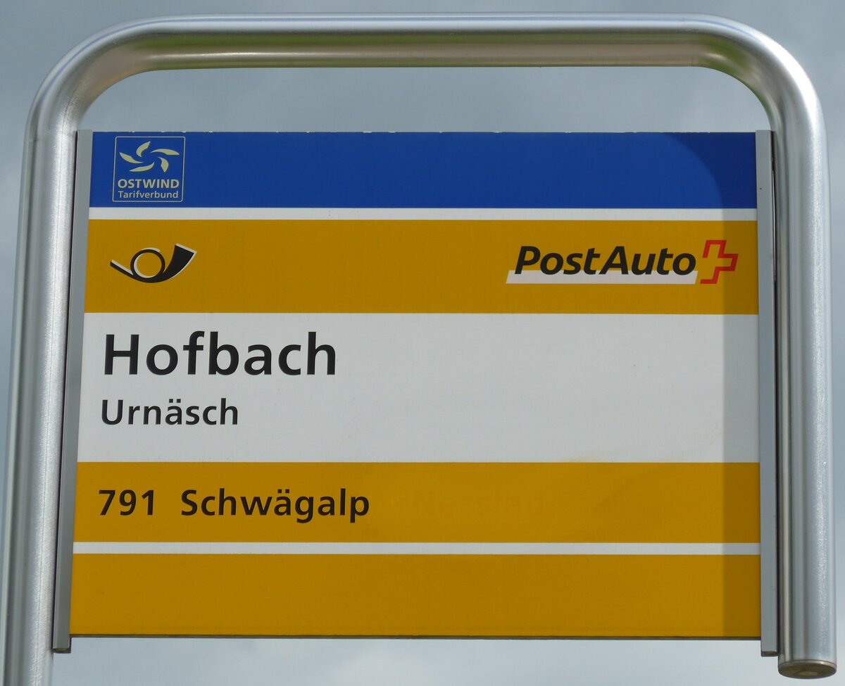 (163'224) - PostAuto-Haltestellenschild - Urnsch, Hofbach - am 2. August 2015