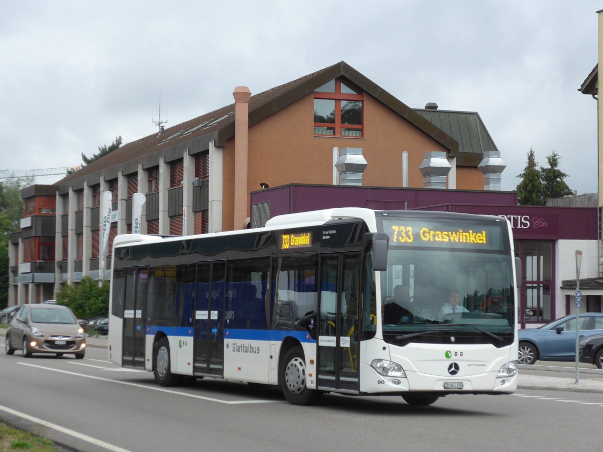 (163'359) - Welti-Furrer, Bassersdorf - Nr. 90/ZH 661'190 - Mercedes am 15. August 2015 in Kloten, Bassersdorferstrasse
