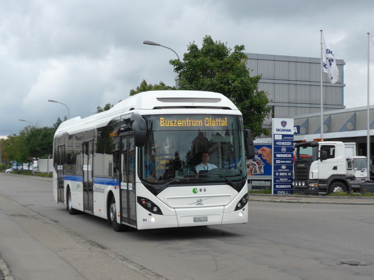 (163'363) - Welti-Furrer, Bassersdorf - Nr. 91/ZH 661'191 - Volvo am 15. August 2015 in Bassersdorf, Grindelstrasse