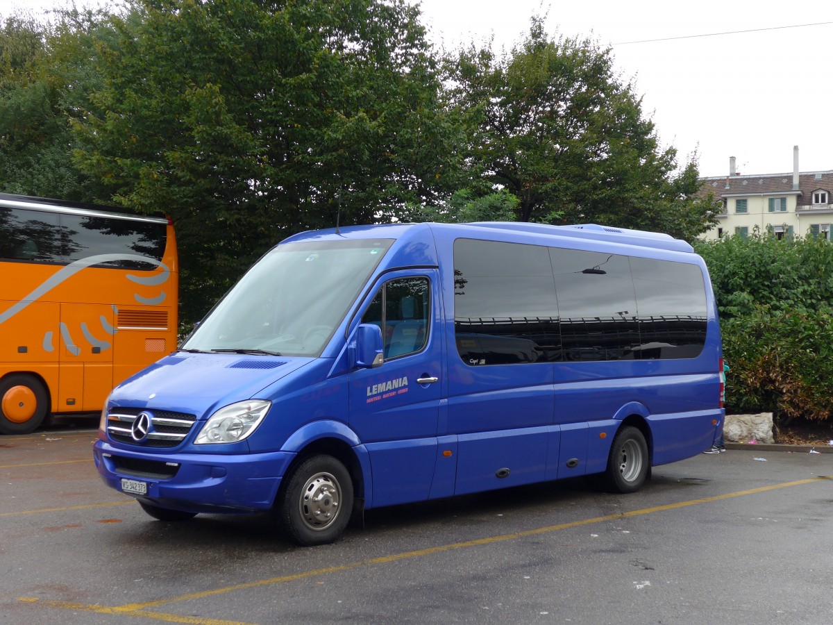 (163'448) - Lmania, Montreux - VS 342'373 - Mercedes am 15. August 2015 in Zrich, Sihlquai