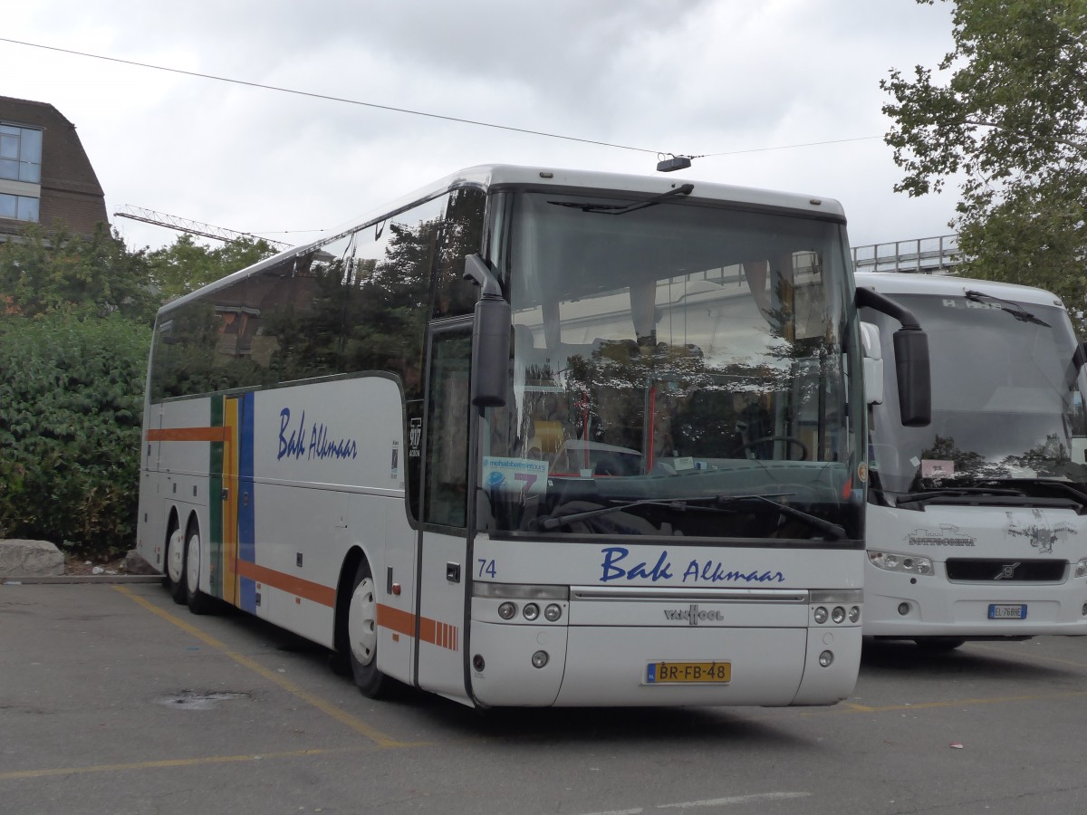 (163'607) - Aus Holland: Bak, Alkmaar - Nr. 74/BR-FB-48 - Van Hool am 16. August 2015 in Zrich, Sihlquai