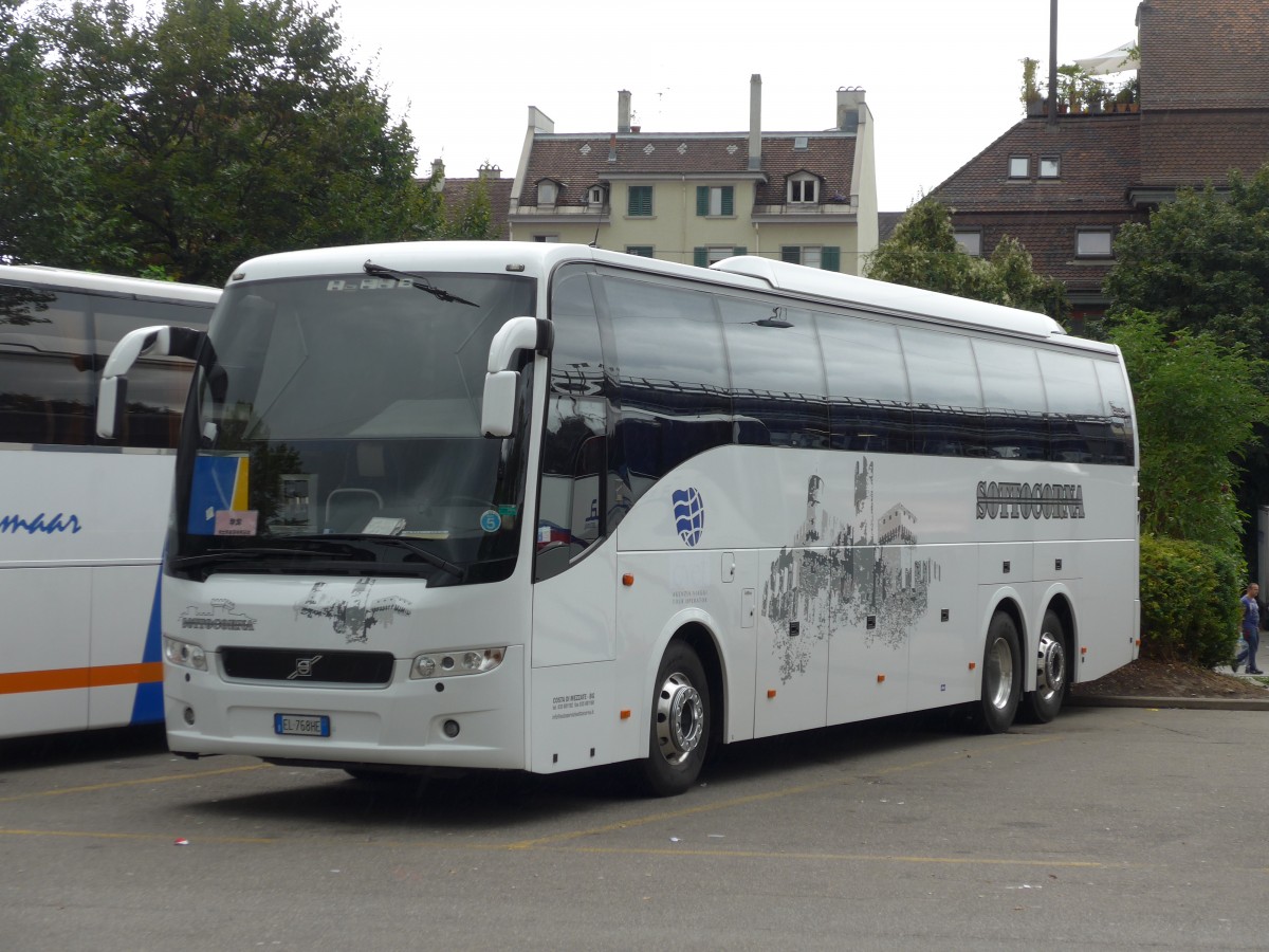 (163'623) - Aus Italien: Sottocorna, Costa di Mezzate - EL-768 HE - Volvo am 16. August 2015 in Zrich, Sihlquai