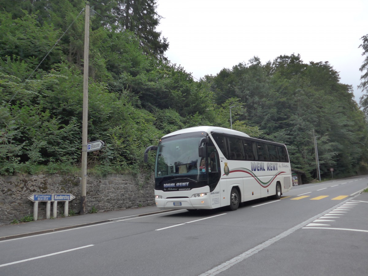 (163'633) - Aus Italien: Schettini, Millesimo - DZ-878 ZX - Neoplan am 17. August 2015 in Blausee-Mitholz, Blausee