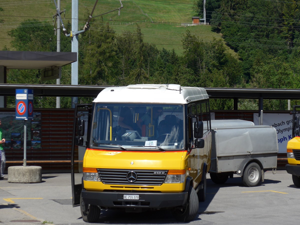 (163'707) - PostAuto Bern - BE 755'378 - Mercedes/Kusters am 20. August 2015 beim Bahnhof Reichenbach