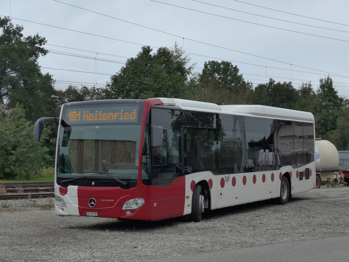 (164'663) - TPF Fribourg - Nr. 32/FR 300'287 - Mercedes am 13. September 2015 beim Bahnhof Schwarzenburg