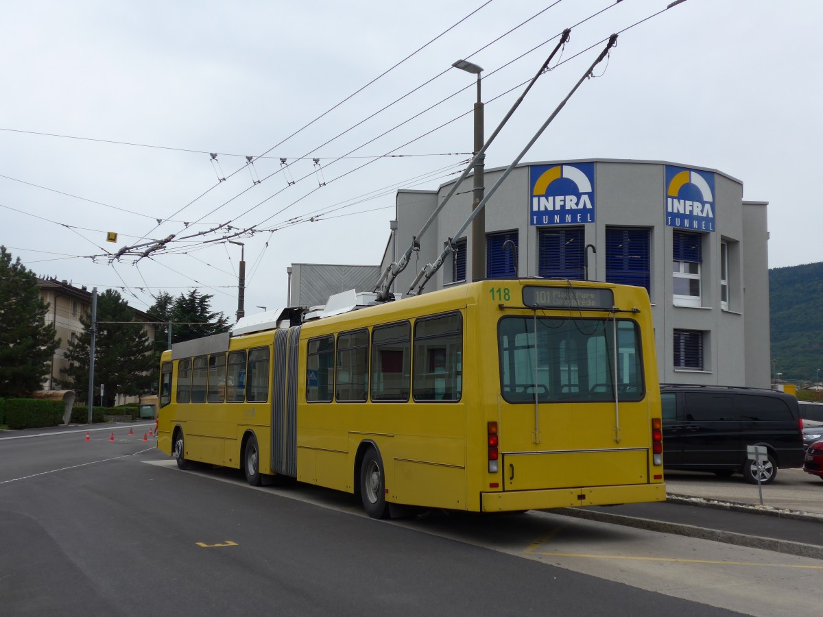 (164'824) - transN, La Chaux-de-Fonds - Nr. 118 - NAW/Hess Gelenktrolleybus (ex TN Neuchtel Nr. 118) am 15. September 2015 beim Bahnhof Marin-Epagnier