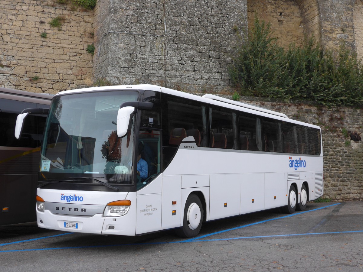 (165'744) - Aus Italien: Angelino, Caivano - EZ-929 BB - Setra am 25. September 2015 in San Marino