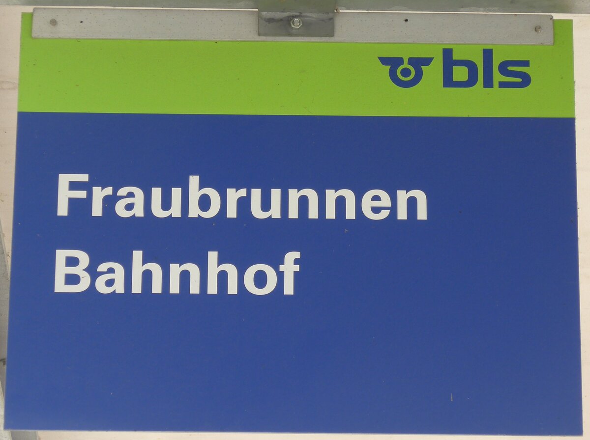 (166'216) - bls-Haltestellenschild - Fraubrunnen, Bahnhof - am 12. Oktober 2015