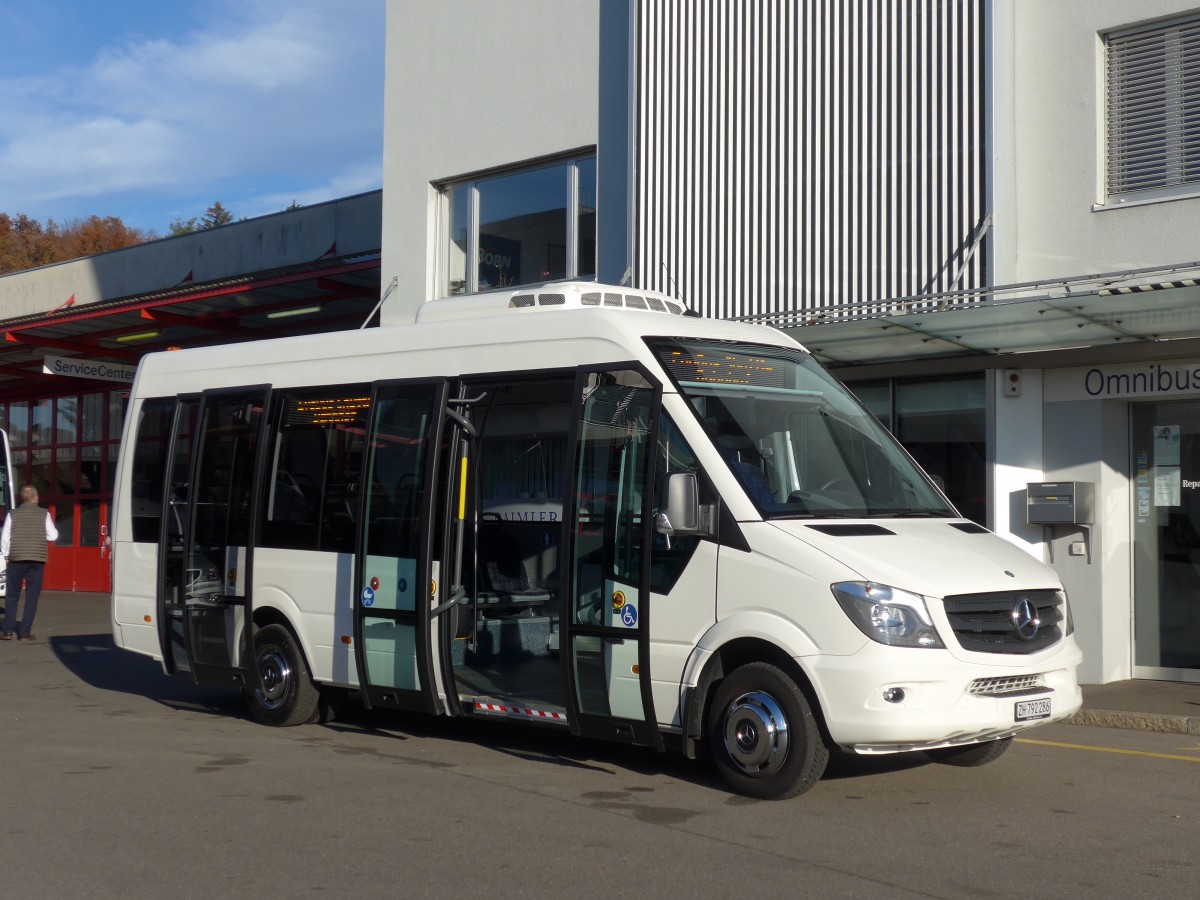 (166'535) - EvoBus, Kloten - ZH 792'286 - Mercedes am 6. November 2015 in Kloten, EvoBus