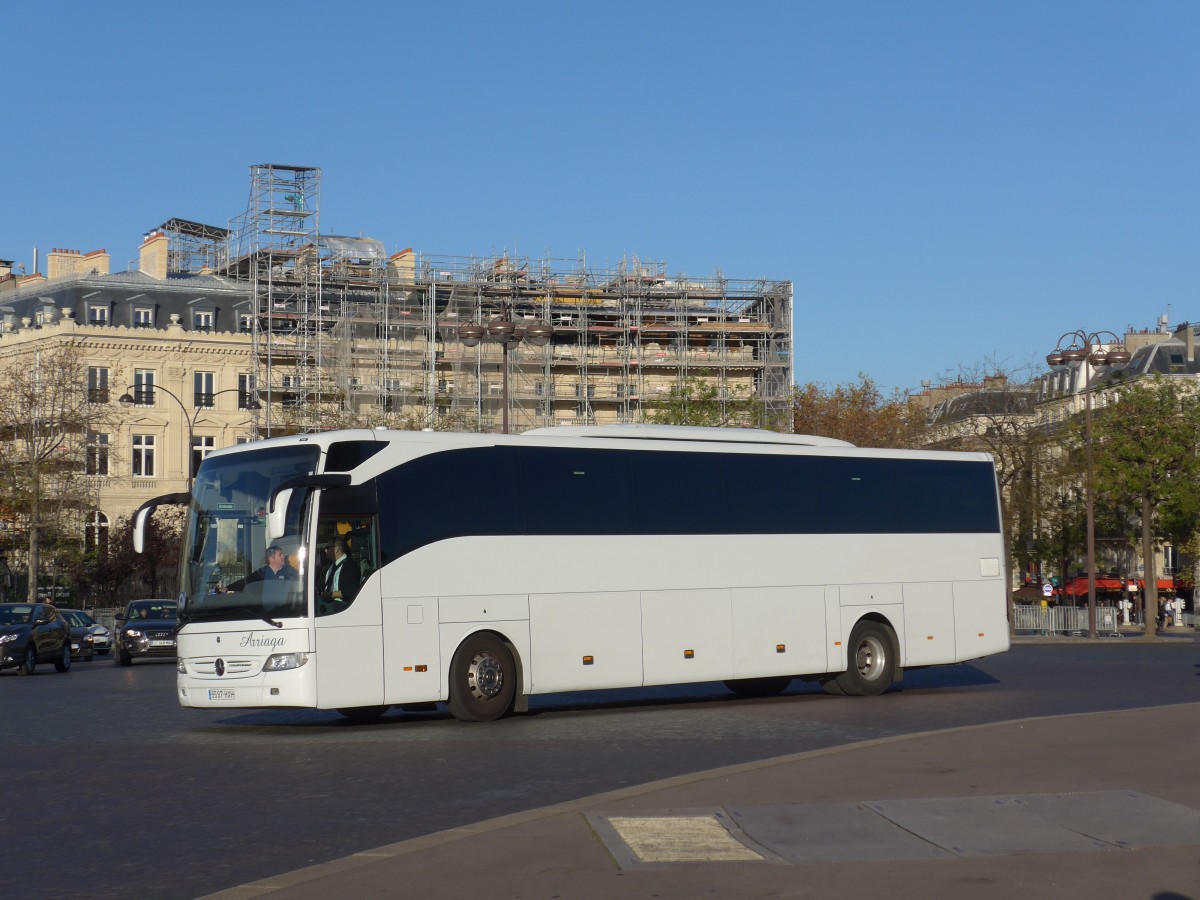 (166'703) - Aus Spanien: Arriaga, Vitoria - 9597 HXH - Mercedes am 15. November 2015 in Paris, Arc de Triomphe