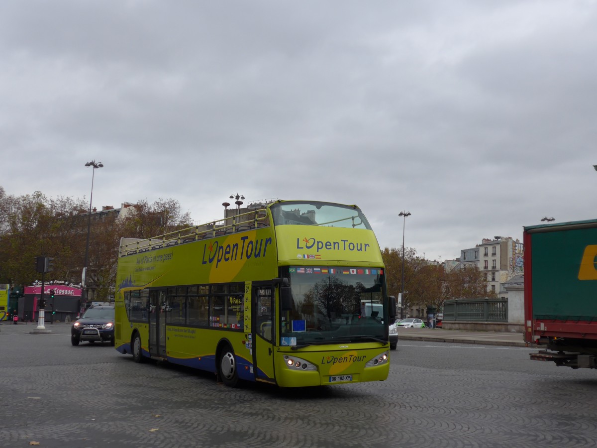 (166'804) - L'Open Tour, Paris - DR 182 XP - Volvo am 16. November 2015 in Paris, Bigalle