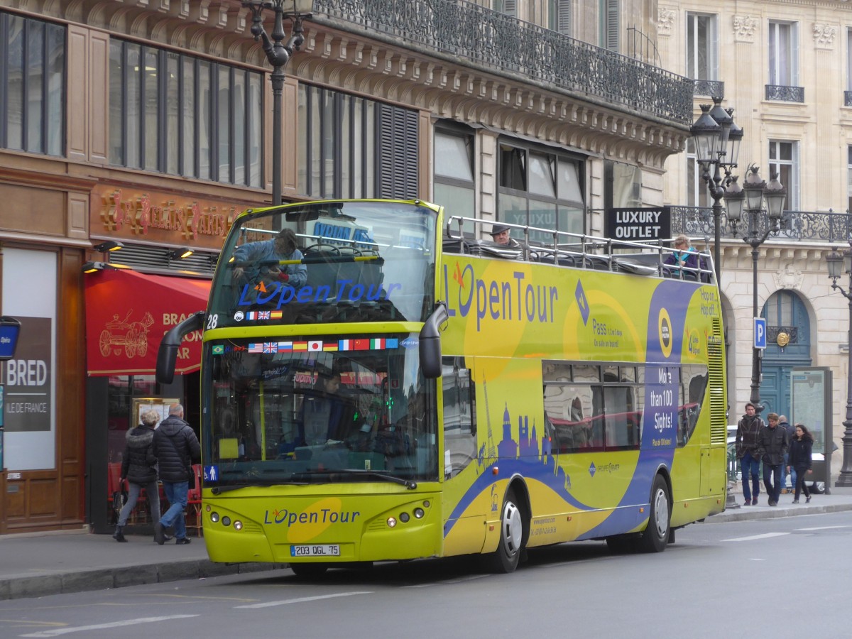 (166'881) - L'Open Tour, Paris - Nr. 28/203 QGL 75 - Volvo am 16. November 2015 in Paris, Opra