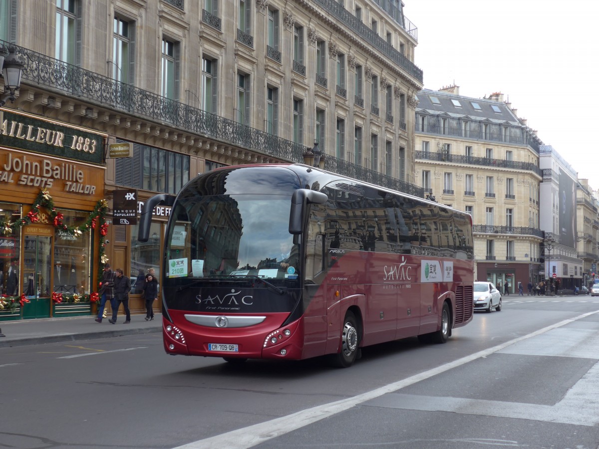 (166'883) - SAVAC, Chevreuse - CR 709 QB - Irisbus am 16. November 2015 in Paris, Opra