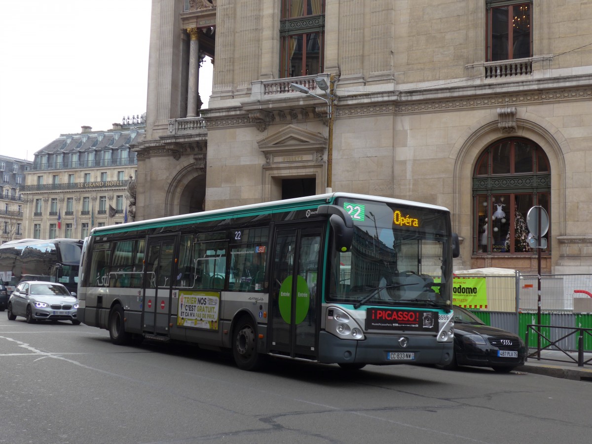(166'950) - RATP Paris - Nr. 8559/CC 833 NW - Irisbus am 16. November 2015 in Paris, Opra