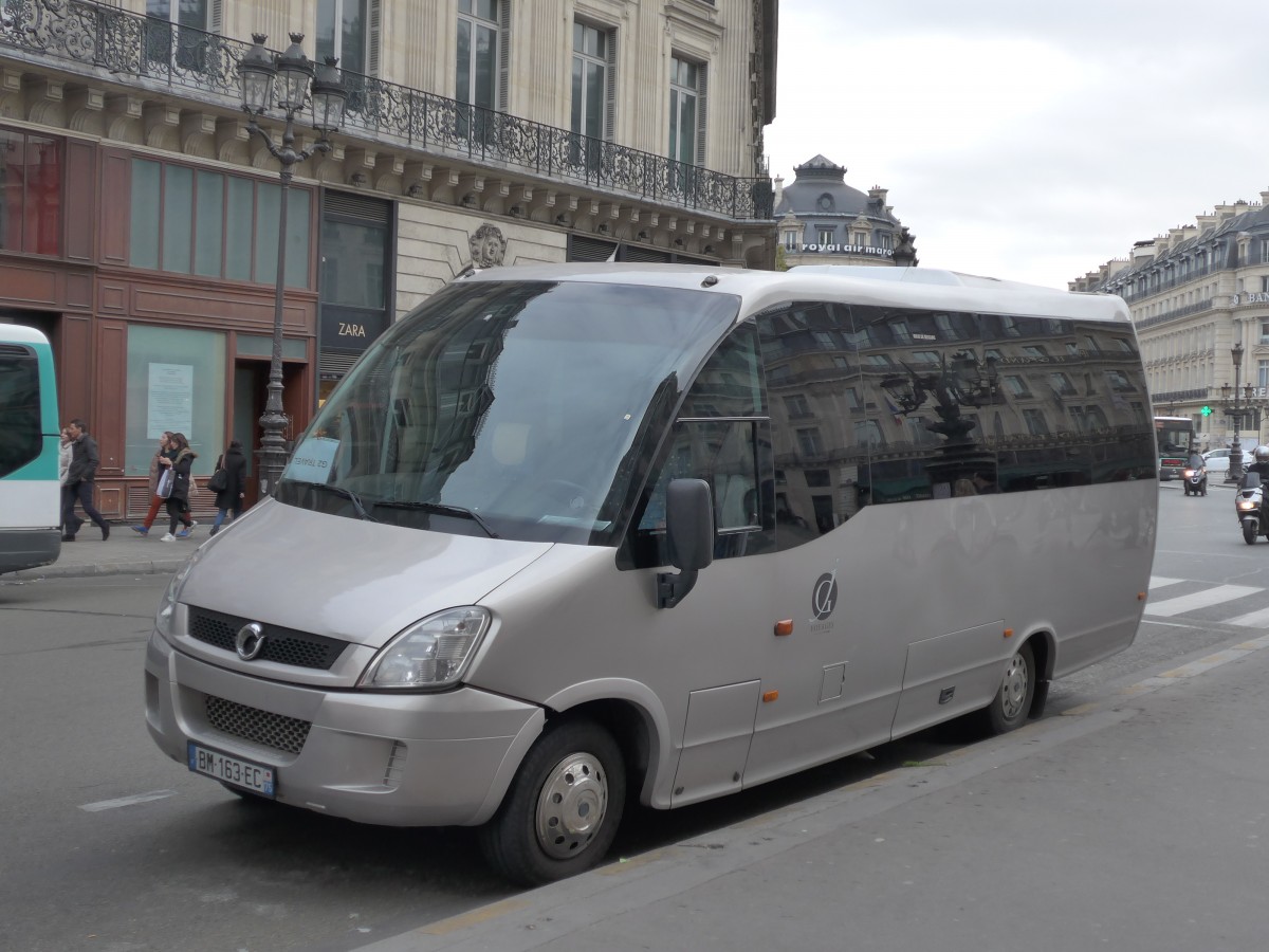 (166'958) - JG Tourisme - BM 163 EC - Irisbus am 16. November 2015 in Paris, Opra