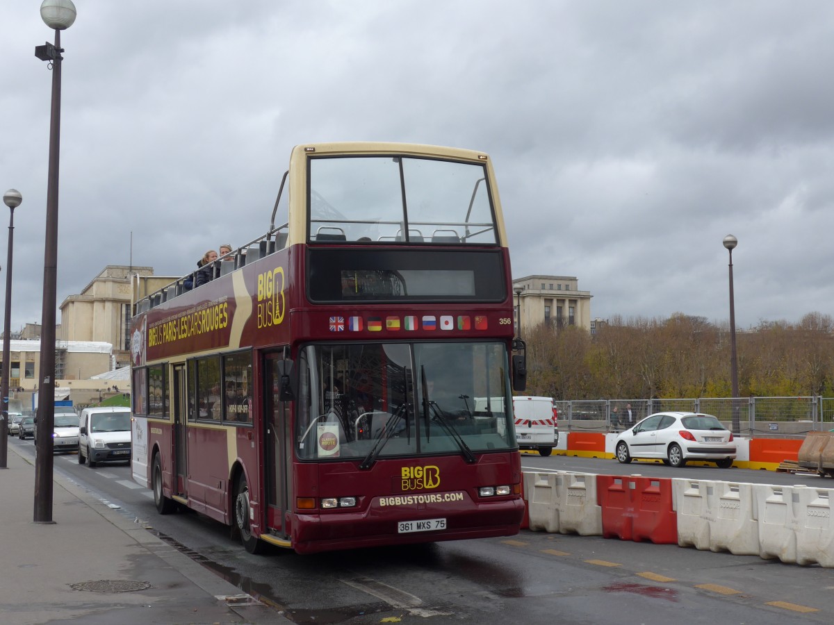 (167'167) - Big Bus, Paris - Nr. 356/361 MXS 75 - Volvo am 17. November 2015 in Paris, Tour Eiffel