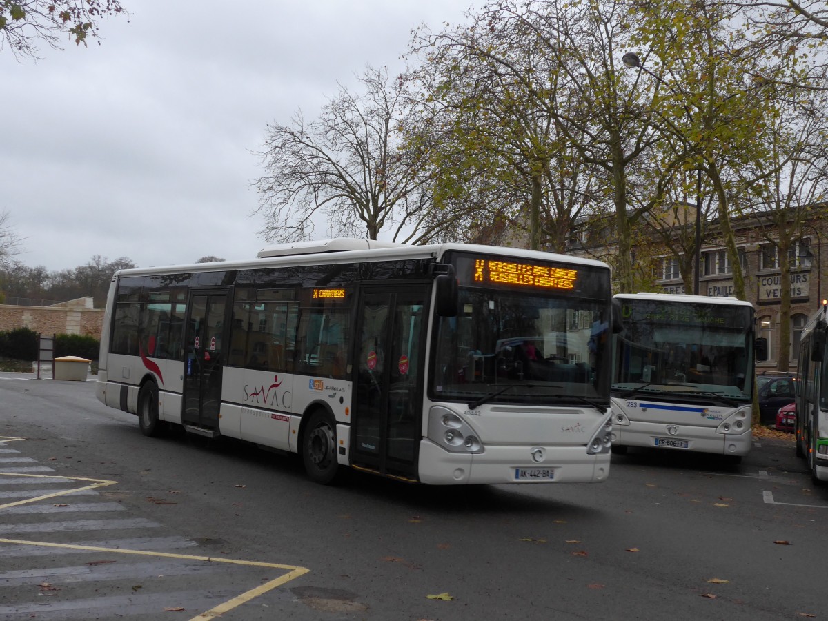 (167'226) - SAVAC, Chevreuse - Nr. 40'442/AK 442 BA - Irisbus am 17. November 2015 in Versailles, Chteau