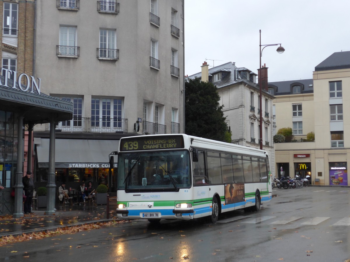 (167'230) - SQY BUS, Trappes - Nr. R2/461 BHV 78 - Renault am 17. November 2015 in Versailles, Gare Rive Gauche