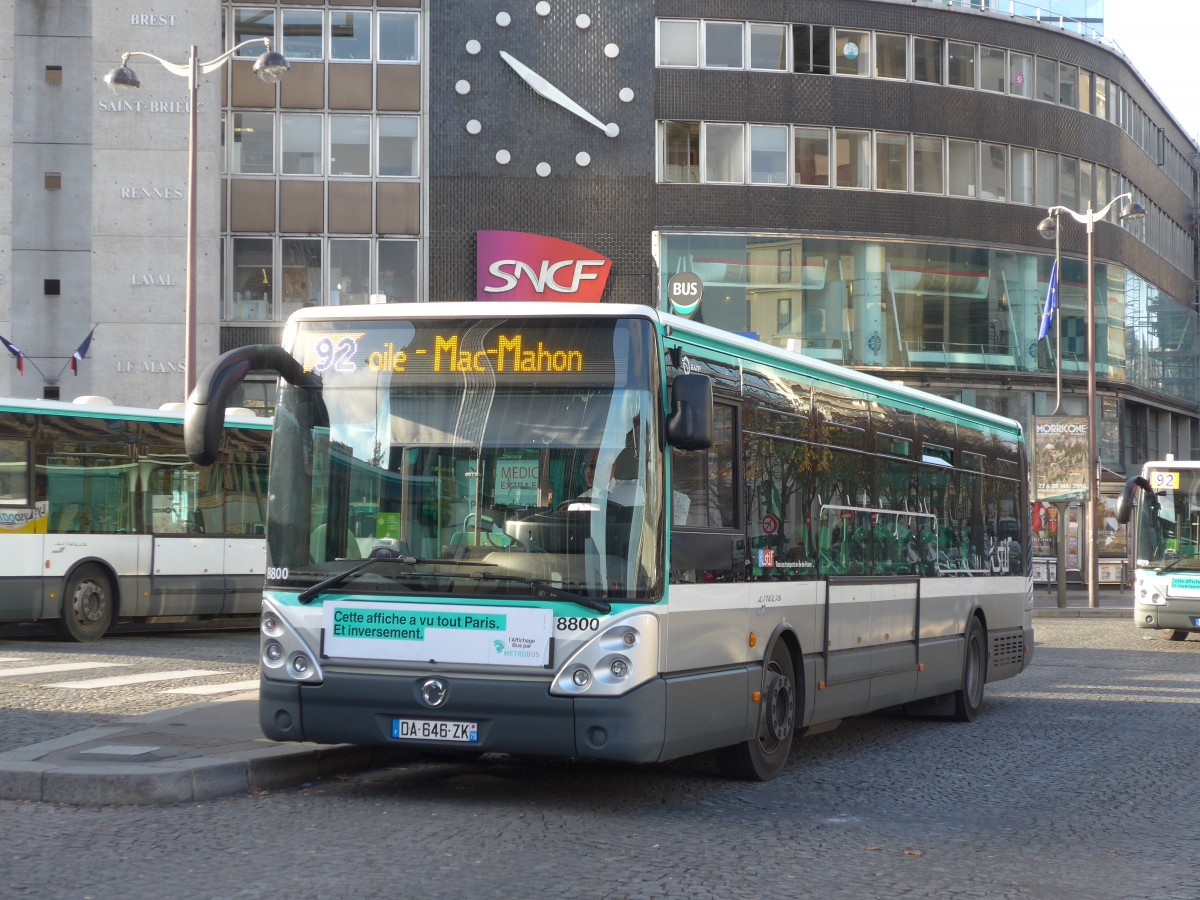 (167'345) - RATP Paris - Nr. 8800/DA 646 ZK - Irisbus am 18. November 2015 in Paris, Gare Montparnasse
