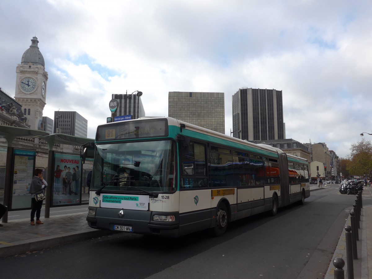 (167'382) - RATP Paris - Nr. 1528/CM 301 WN - Renault am 18. November 2015 in Paris, Gare de Lyon