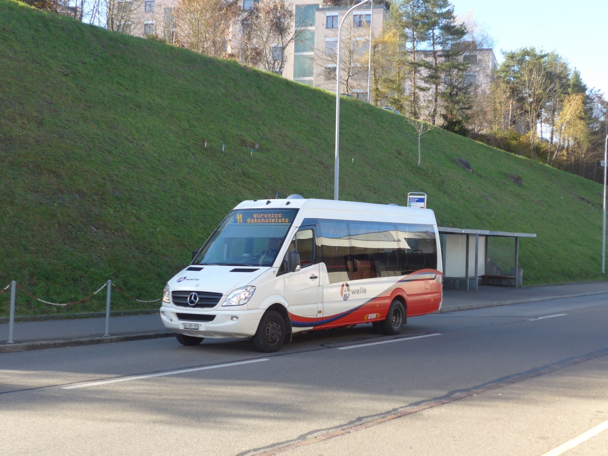 (167'416) - RVBW Wettingen - Nr. 17/AG 389'195 - Mercedes am 19. November 2015 beim Bahnhof Killwangen-Spreitenbach
