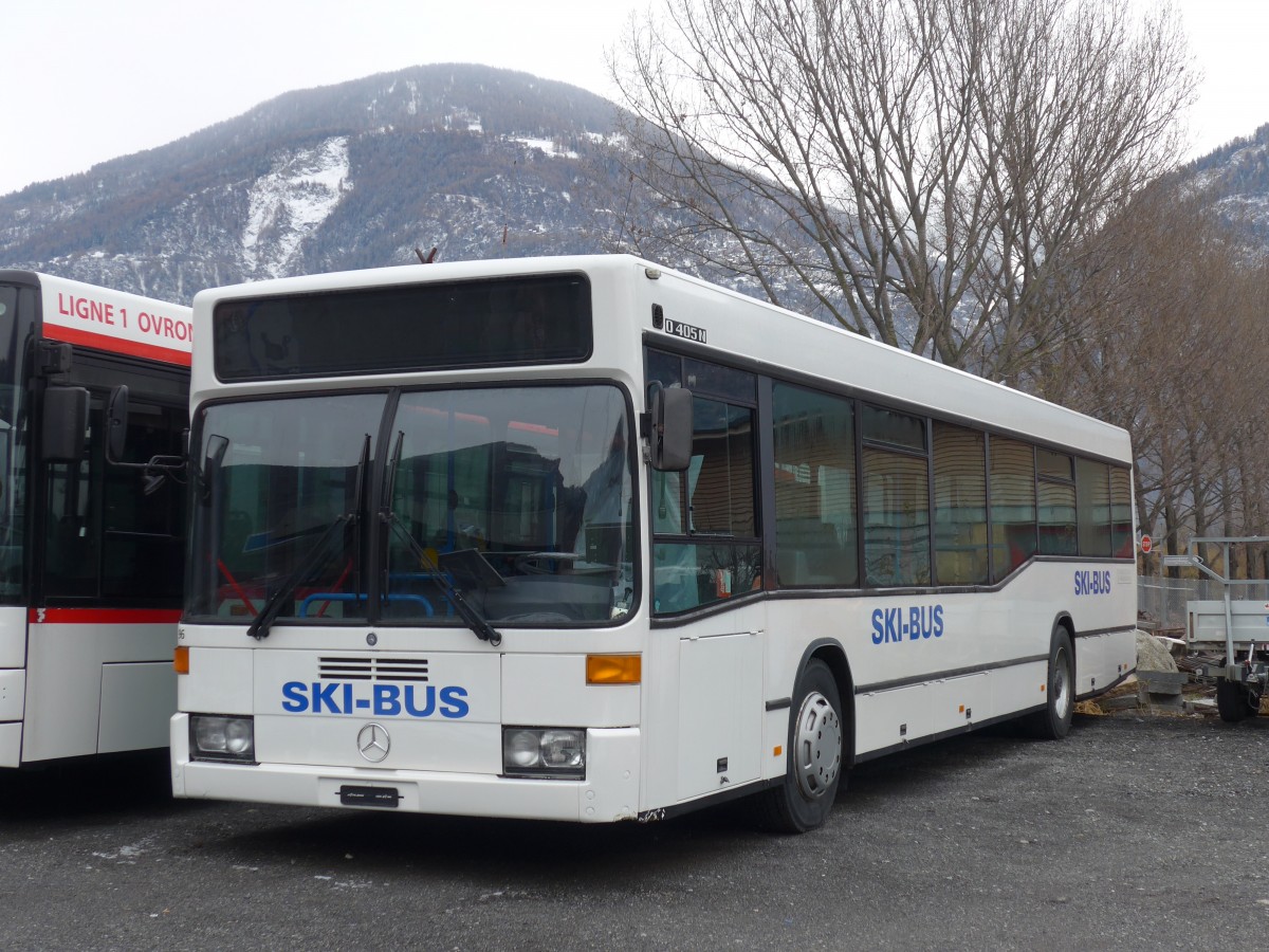 (167'550) - Buchard, Leytron - Nr. 96 - Mercedes (ex Regiobus, Gossau Nr. 13) am 29. November 2015 in Leytron, Garage