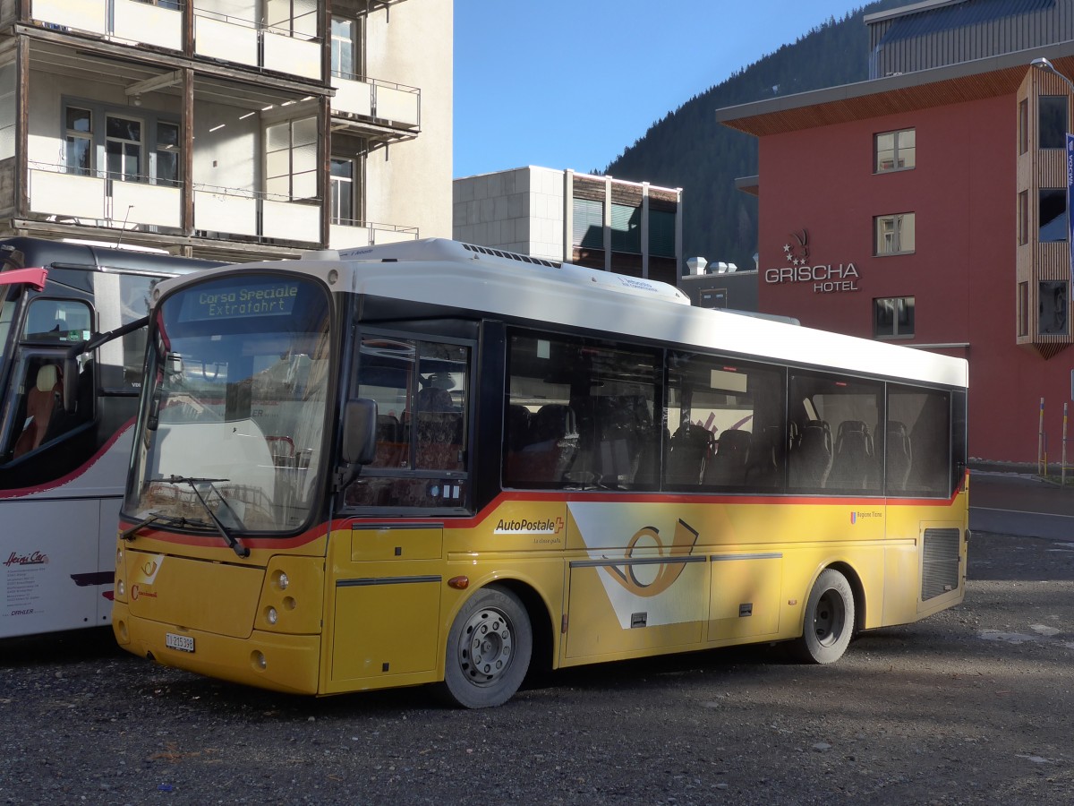 (167'813) - AutoPostale Ticino - TI 215'398 - Cacciamali (ex Vedova, Cevio) am 19. Dezember 2015 in Davos, Busparkplatz Jakobshorn