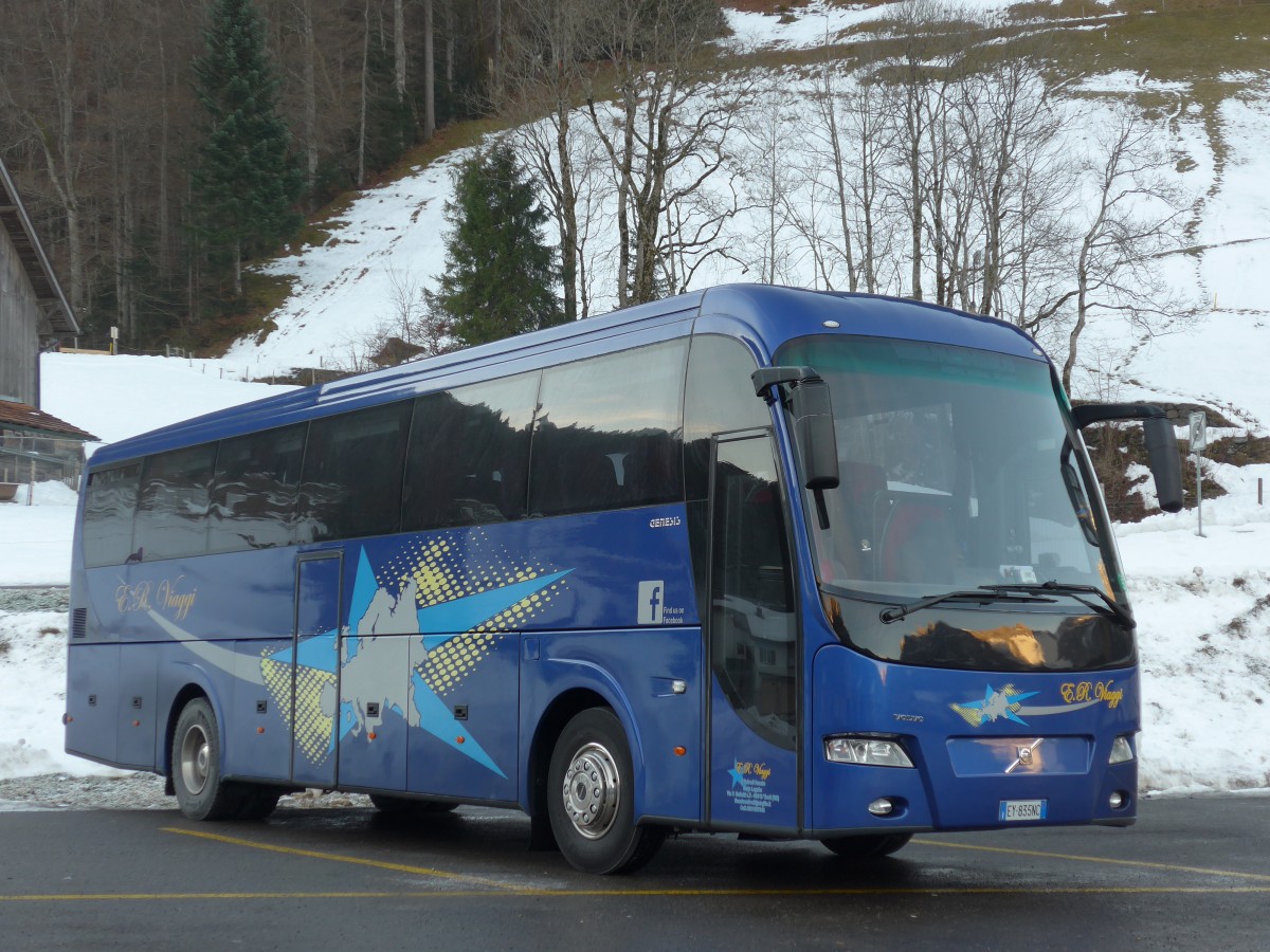 (167'893) - Aus Italien: E.R. Viaggi, Tivoli - EY-835 NC - Volvo am 25. Dezember 2015 in Engelberg, Titlisbahnen