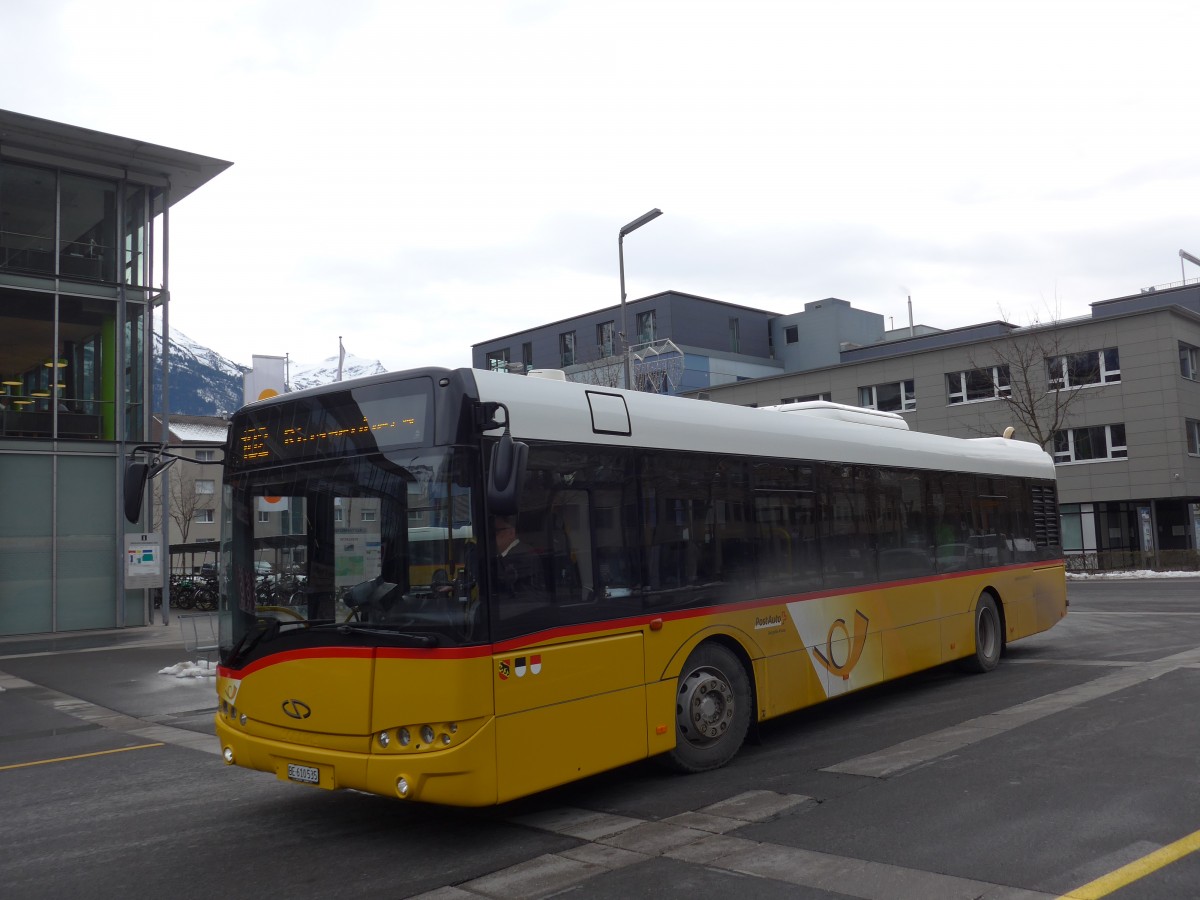 (168'567) - PostAuto Bern - BE 610'535 - Solaris am 24. Januar 2016 beim Bahnhof Interlaken Ost