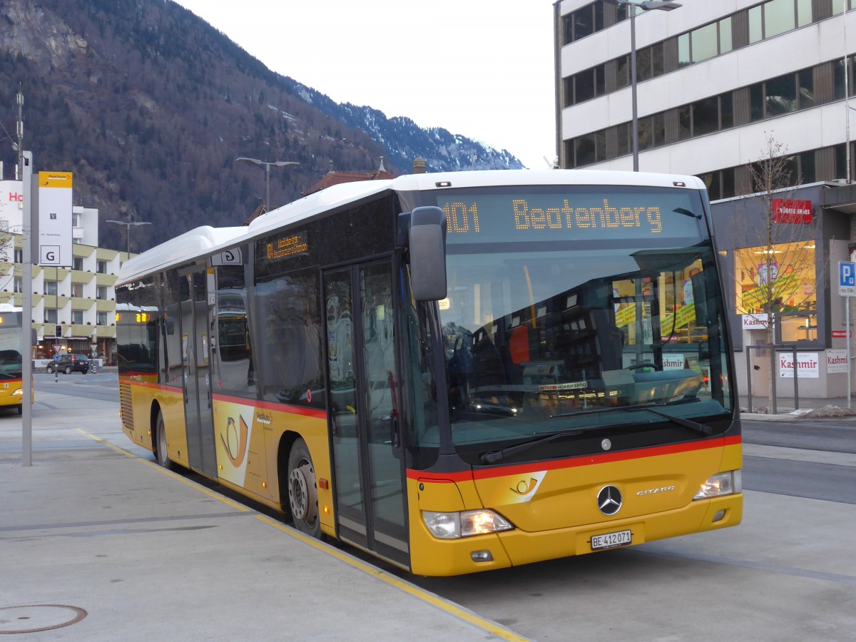 (168'578) - AVG Meiringen - Nr. 71/BE 412'071 - Mercedes am 24. Januar 2016 beim Bahnhof Interlaken West