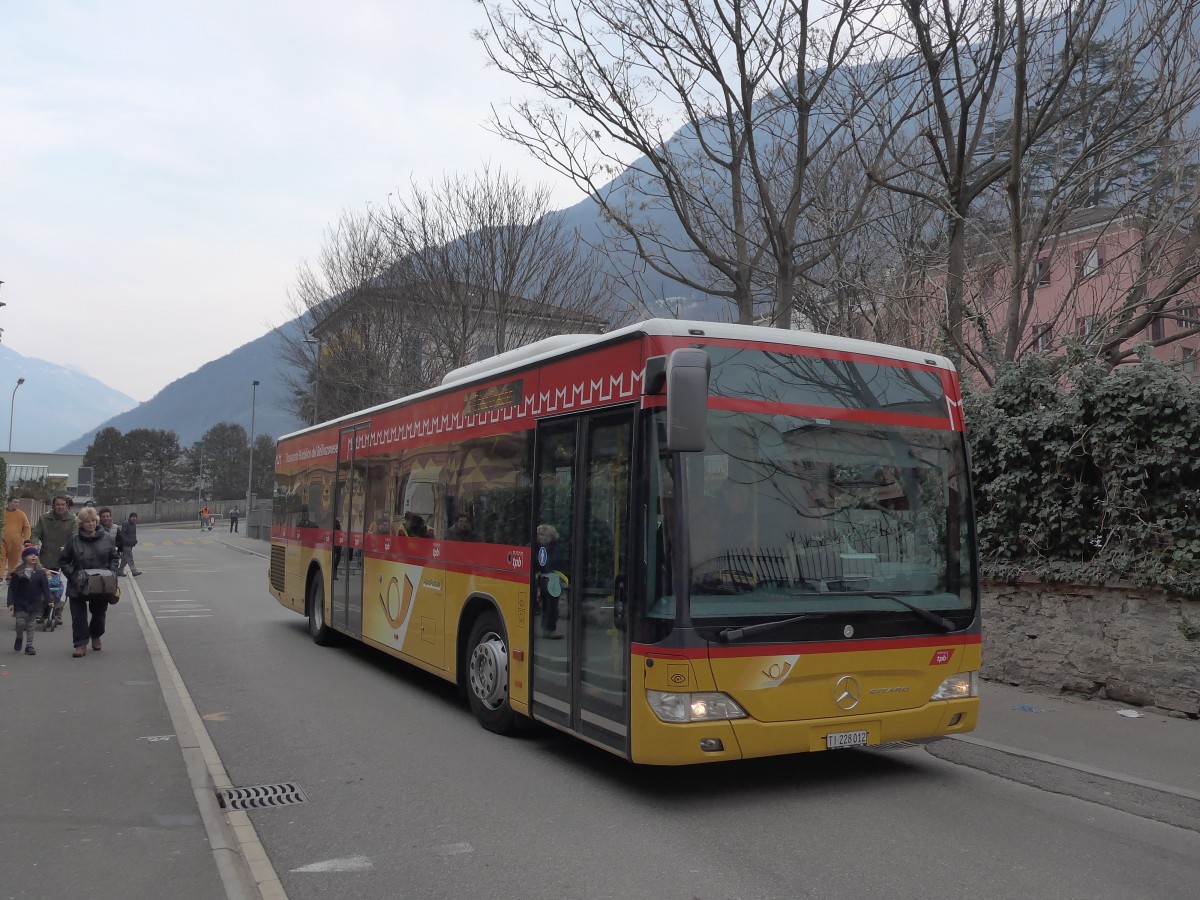 (168'663) - AutoPostale Ticino - TI 228'012 - Mercedes am 6. Februar 2016 in Bellinzona, Fermata provvisoria