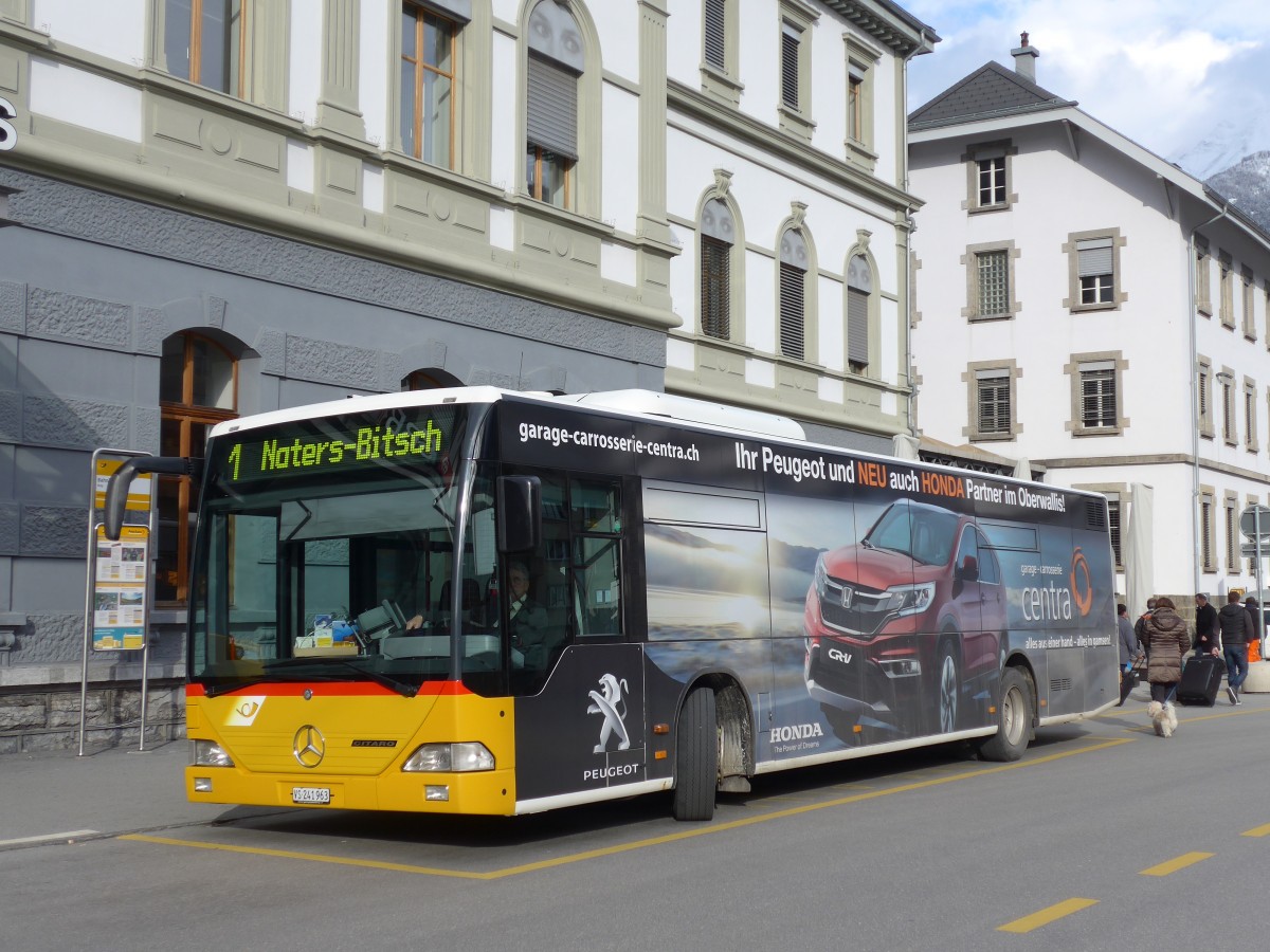 (169'062) - PostAuto Wallis - VS 241'963 - Mercedes am 6. Mrz 2016 beim Bahnhof Brig