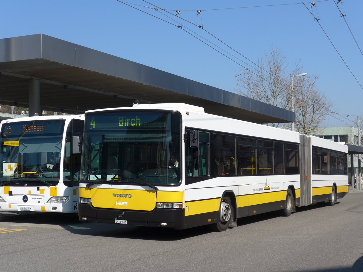 (169'285) - VBSH Schaffhausen - Nr. 11/SH 38'011 - Volvo/Hess am 19. Mrz 2016 beim Bahnhof Schaffhausen
