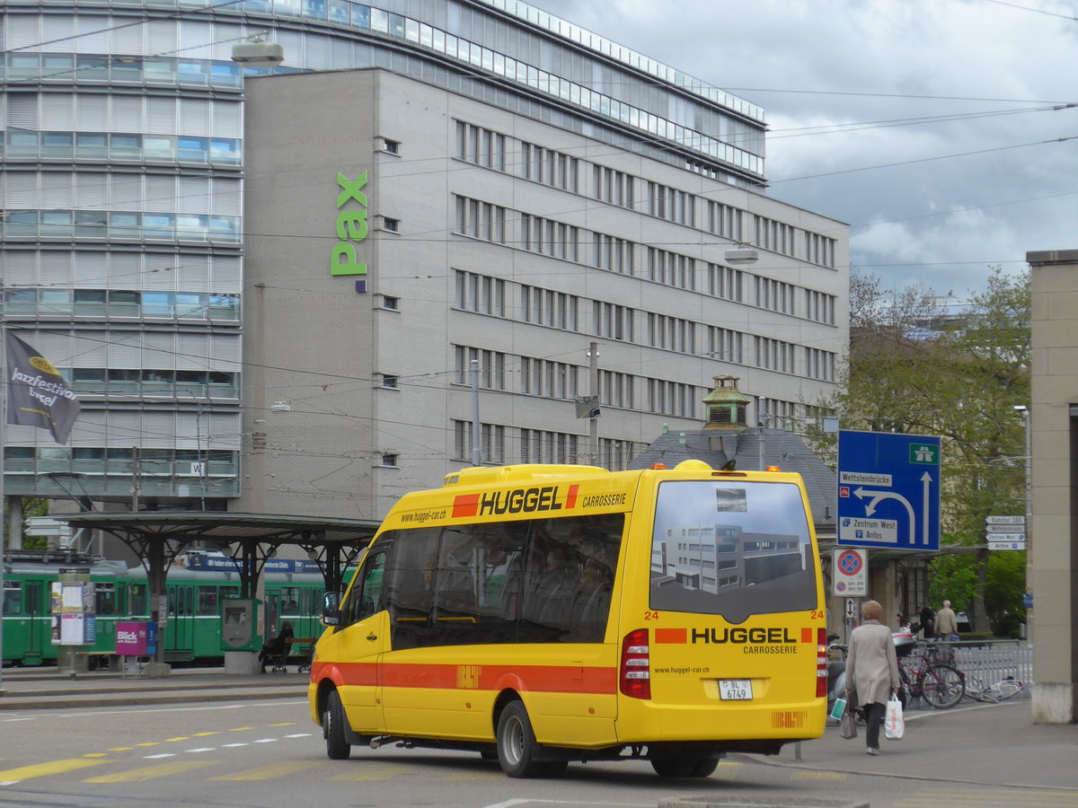 (170'140) - BLT Oberwil - Nr. 24/BL 6749 - Mercedes am 16. April 2016 in Basel, Aeschenplatz
