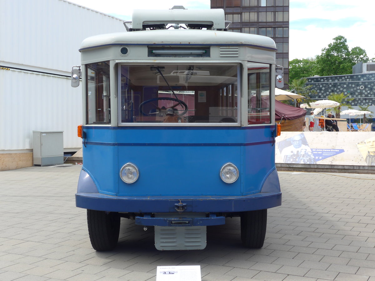 (171'326) - TL Lausanne (Rtrobus) - Nr. 2 - FBW/Eggli Trolleybus (ex Nr. 3) am 22. Mai 2016 in Luzern, Verkehrshaus