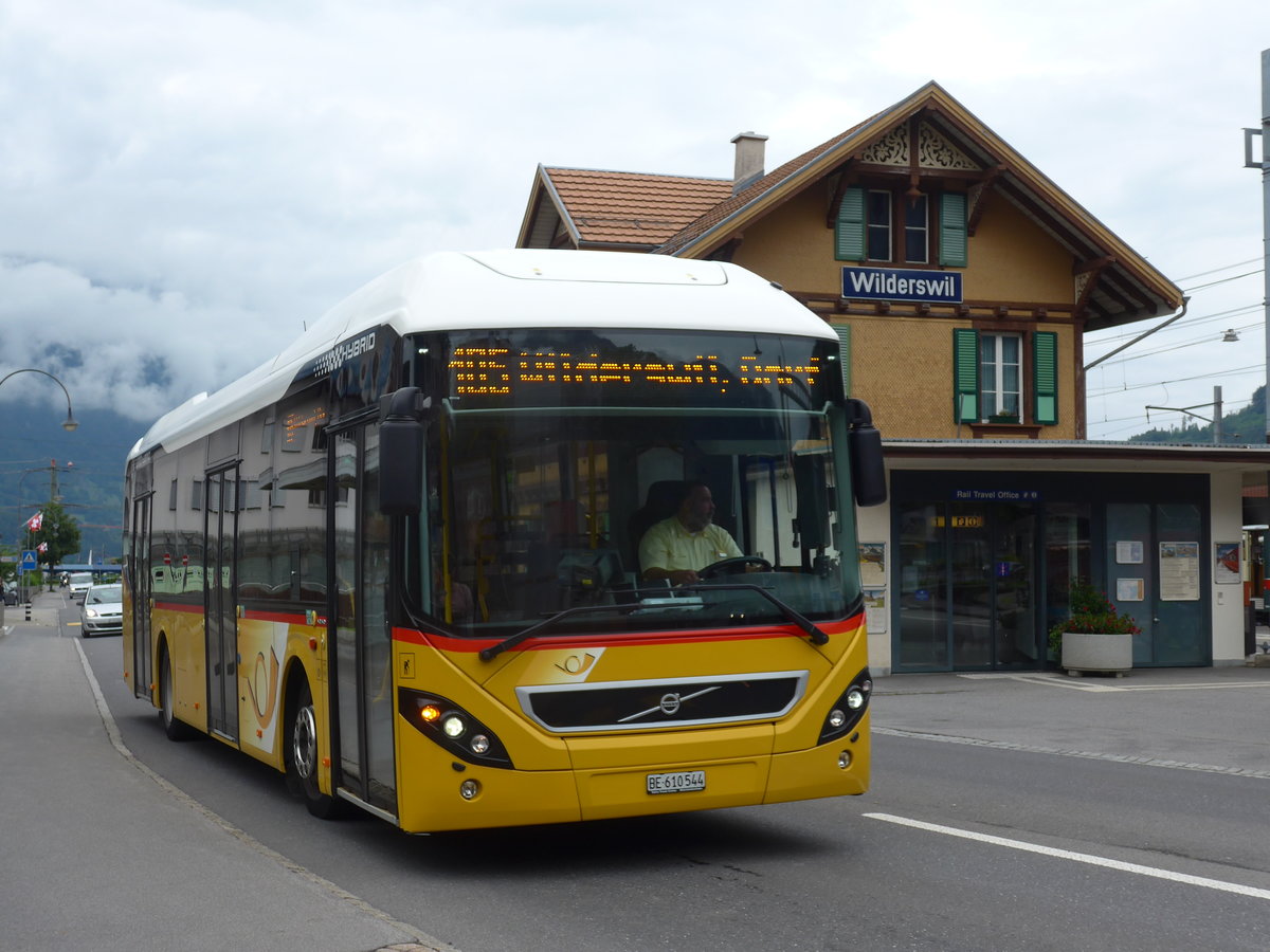 (172'516) - PostAuto Bern - BE 610'544 - Volvo am 26. Juni 2016 beim Bahnhof Wilderswil