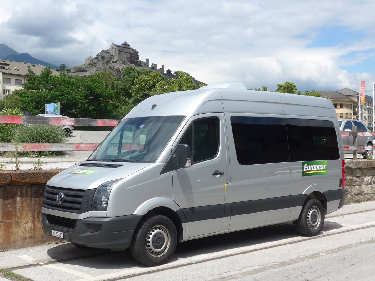 (172'542) - Europcar, Kloten - AI 52'459 - VW am 26. Juni 2016 beim Bahnhof Sion