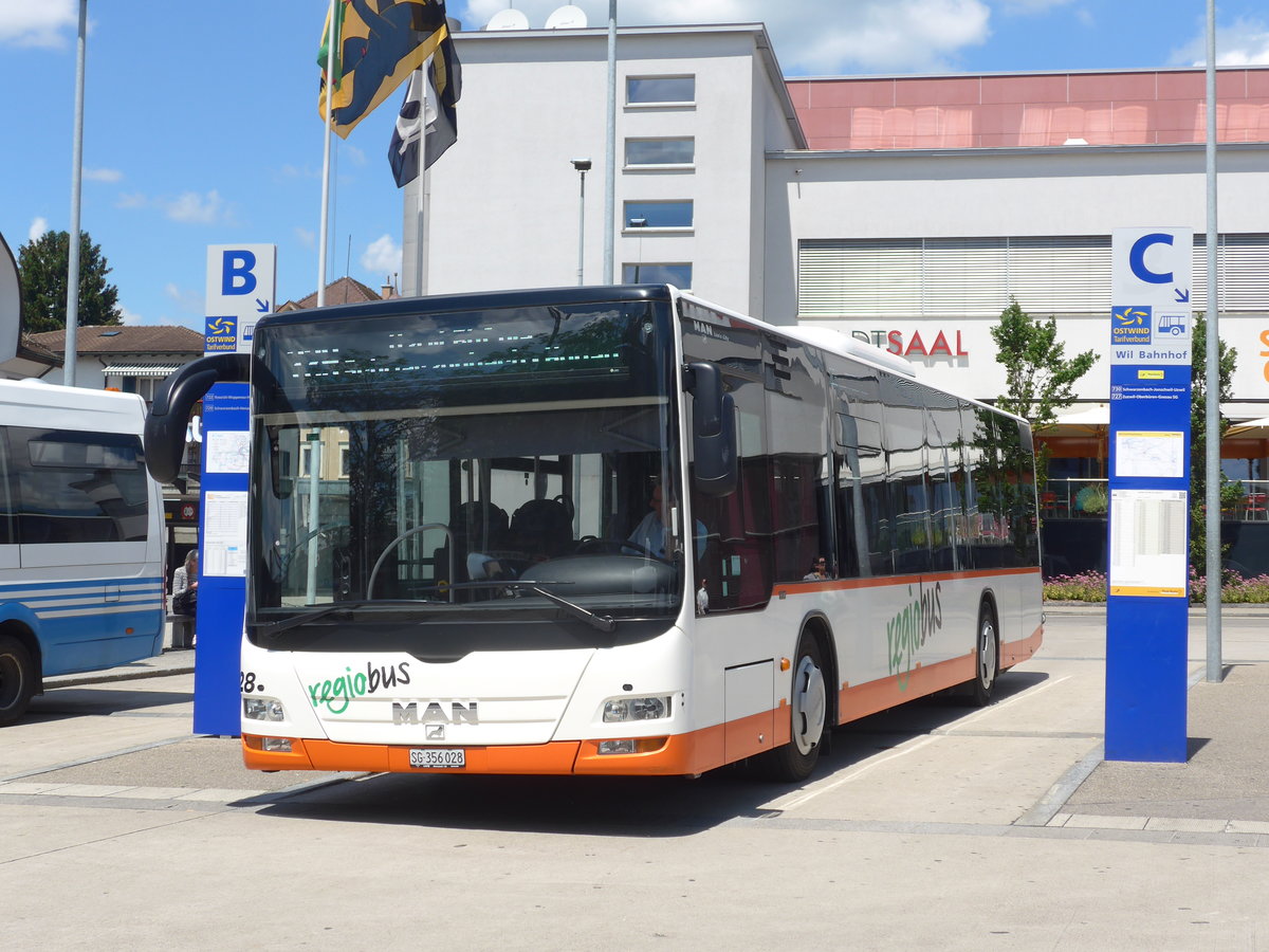 (172'647) - Regiobus, Gossau - Nr. 28/SG 356'028 - MAN am 27. Juni 2016 beim Bahnhof Wil