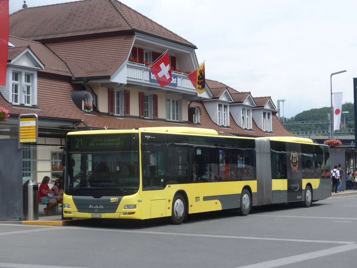 (173'285) - STI Thun - Nr. 140/BE 801'140 - MAN am 23. Juli 2016 beim Bahnhof Interlaken Ost