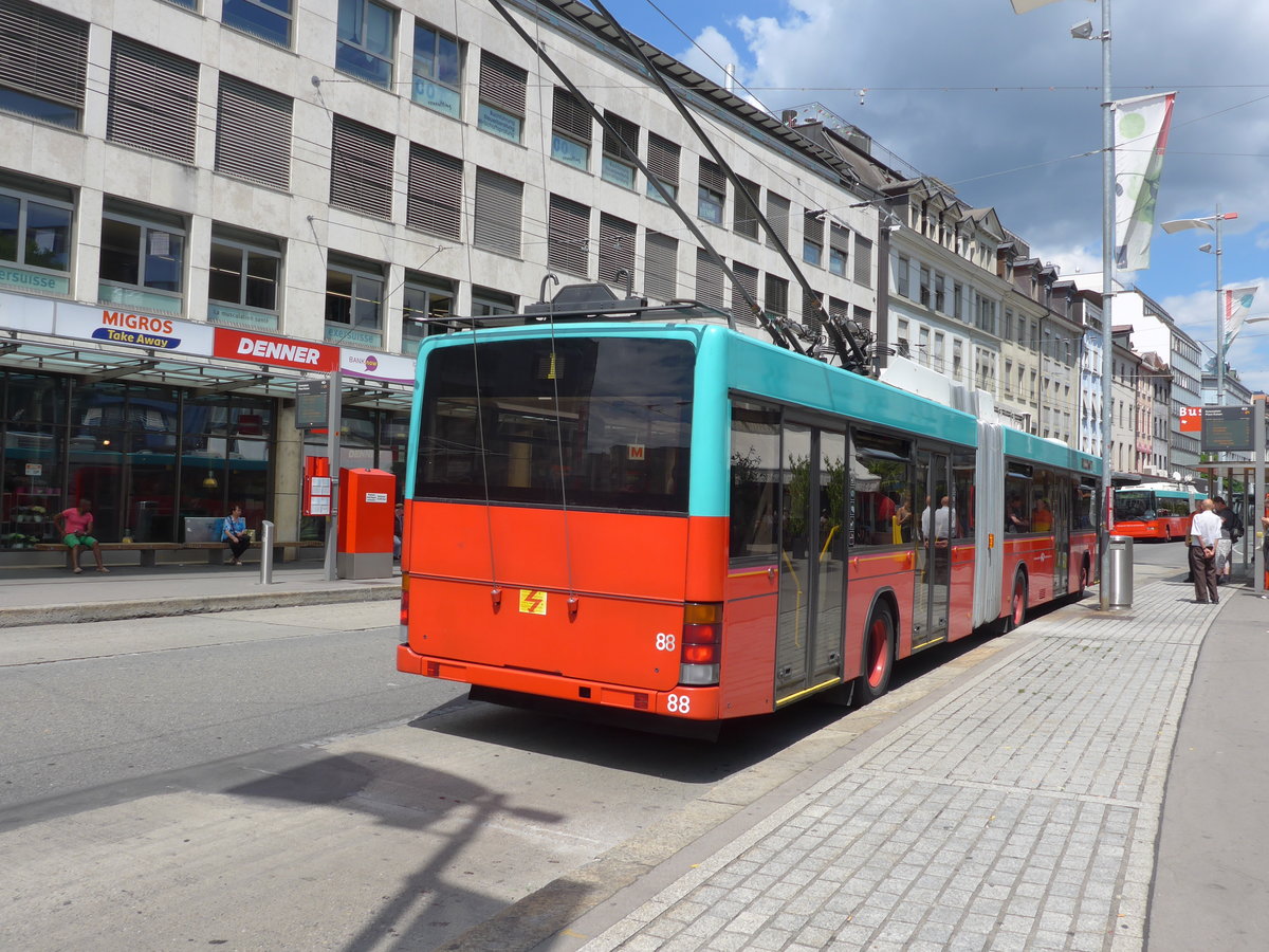 (173'589) - VB Biel - Nr. 88 - NAW/Hess Gelenktrolleybus am 1. August 2016 in Biel, Guisanplatz