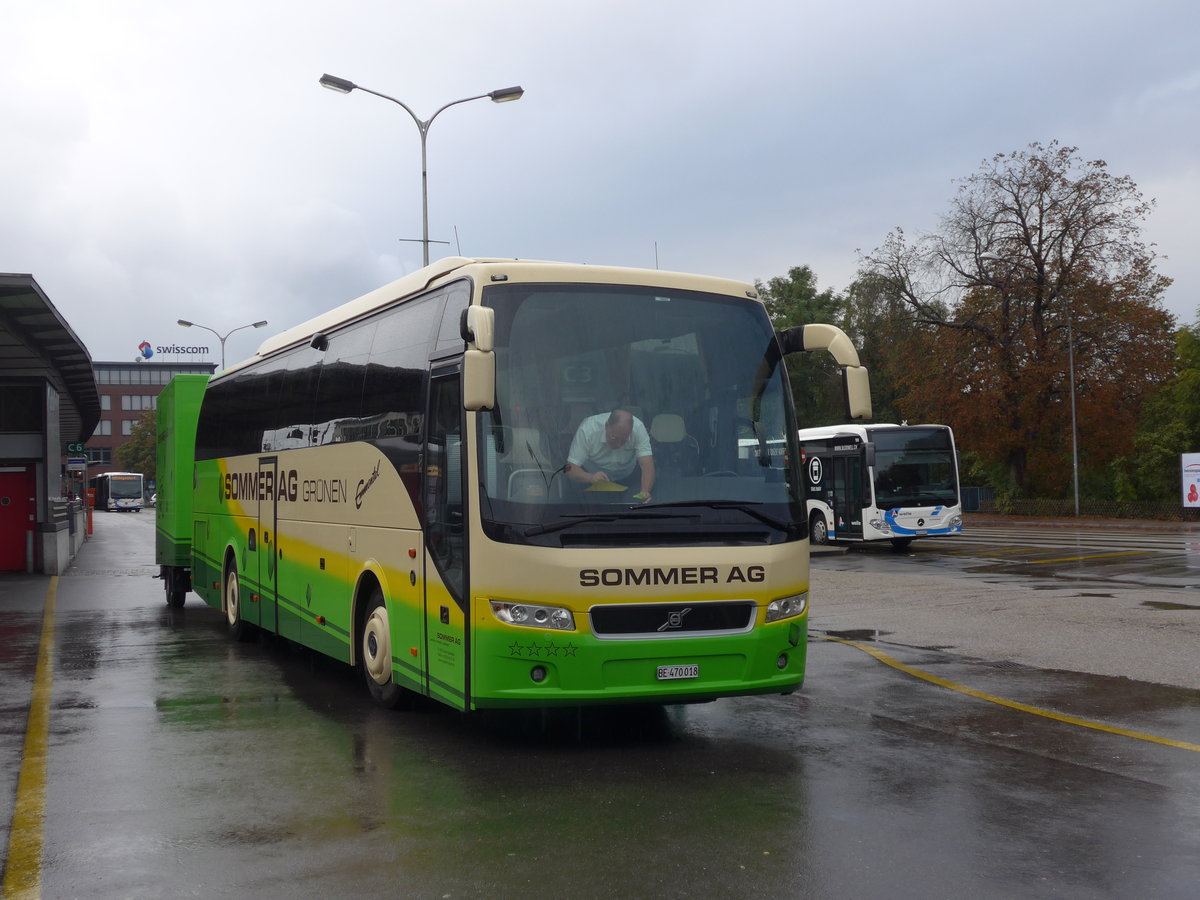 (175'299) - Sommer, Grnen - BE 470'018 - Volvo am 2. Oktober 2016 beim Bahnhof Olten