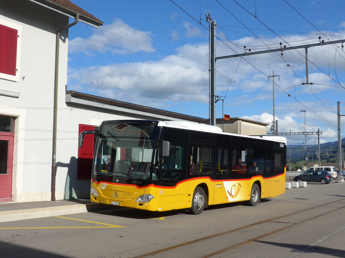 (175'393) - CarPostal Ouest - Nr. 6/JU 36'947 - Mercedes am 2. Oktober 2016 beim Bahnhof Glovelier