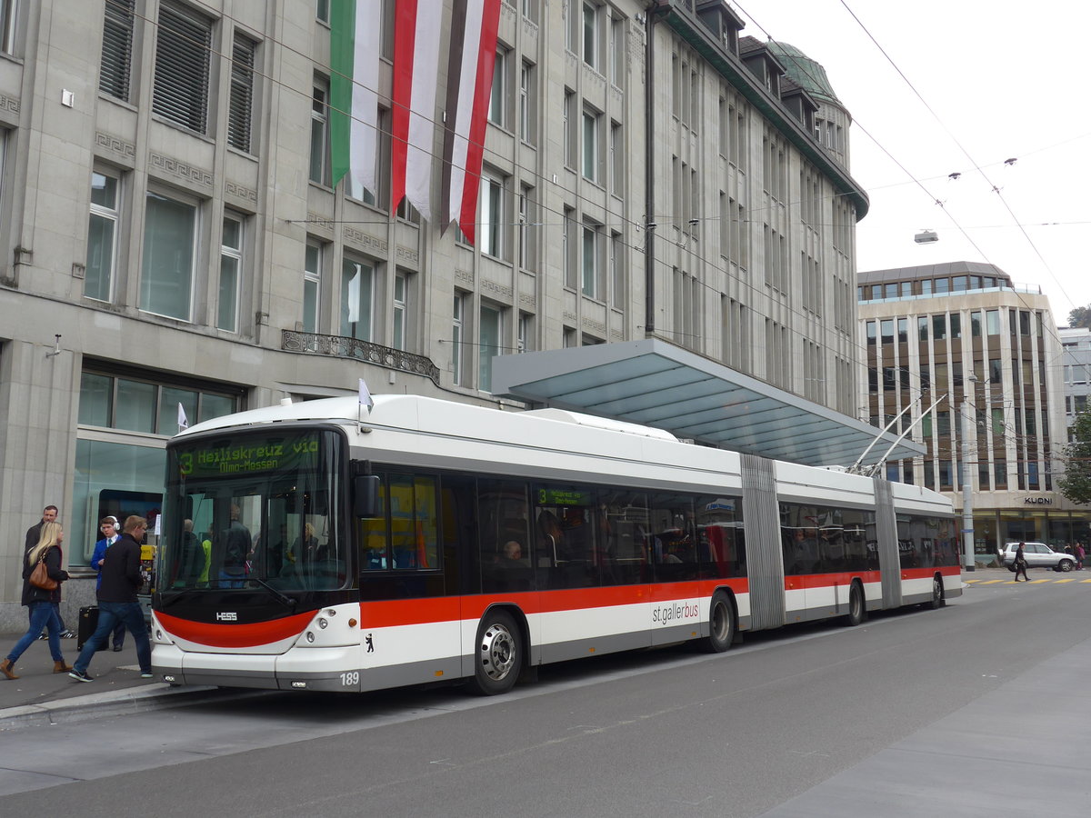 (175'629) - St. Gallerbus, St. Gallen - Nr. 189 - Hess/Hess Doppelgelenktrolleybus am 15. Oktober 2016 beim Bahnhof St. Gallen