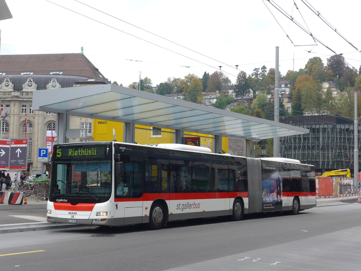 (175'645) - St. Gallerbus, St. Gallen - Nr. 285/SG 198'285 - MAN am 15. Oktober 2016 beim Bahnhof St. Gallen