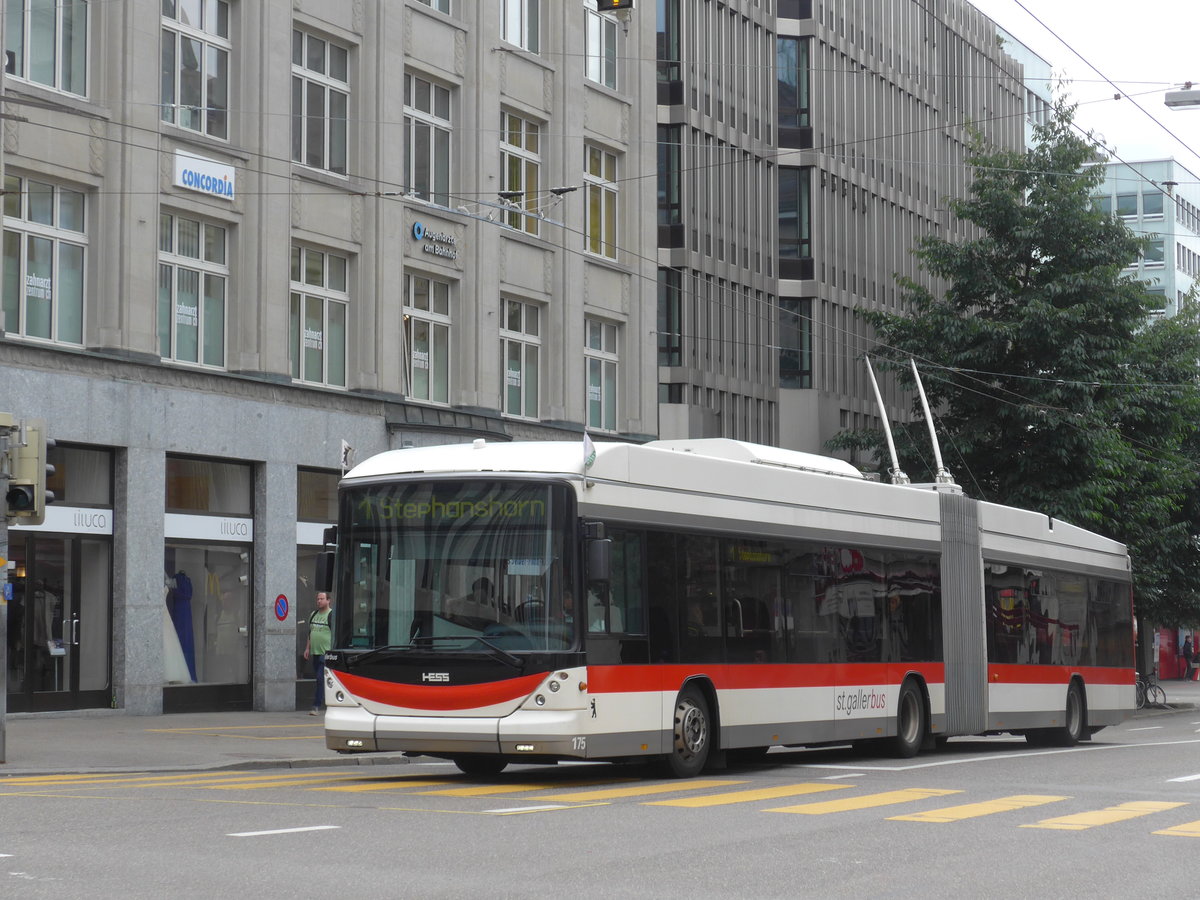(175'658) - St. Gallerbus, St. Gallen - Nr. 175 - Hess/Hess Gelenktrolleybus am 15. Oktober 2016 beim Bahnhof St. Gallen