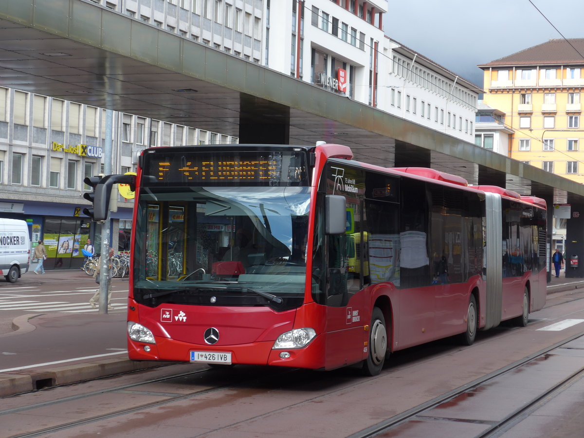 (175'775) - IVB Innsbruck - Nr. 426/I 426 IVB - Mercedes am 18. oktober 2016 beim Bahnhof Innsbruck