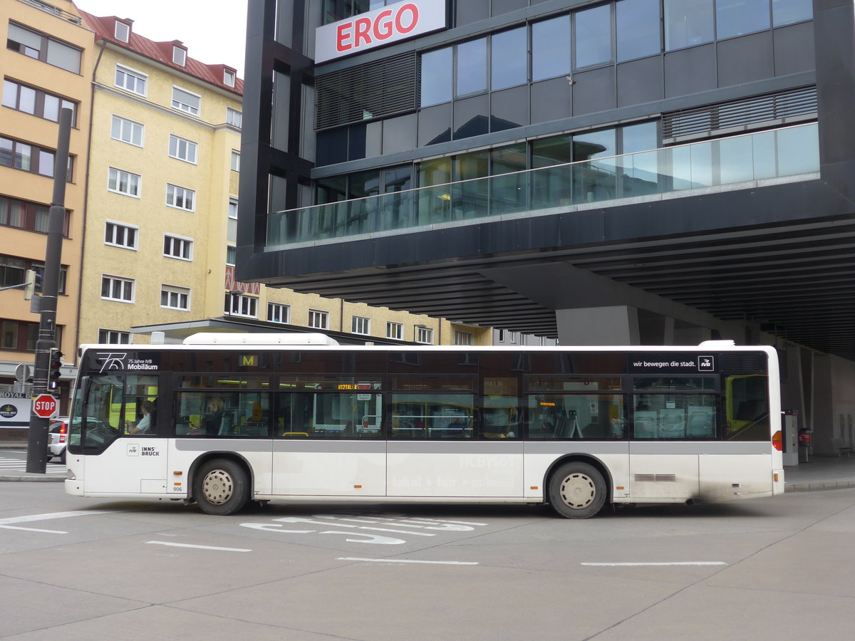 (176'154) - IVB Innsbruck - Nr. 906/I 906 IVB - Mercedes am 21. Oktober 2016 beim Bahnhof Innsbruck