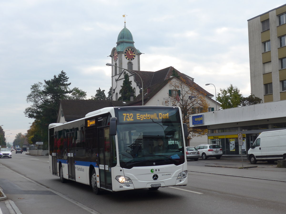 (176'283) - Maag, Kloten - Nr. 33/ZH 590'933 - Mercedes am 23. Oktober 2016 in Kloten, Dorfstrasse